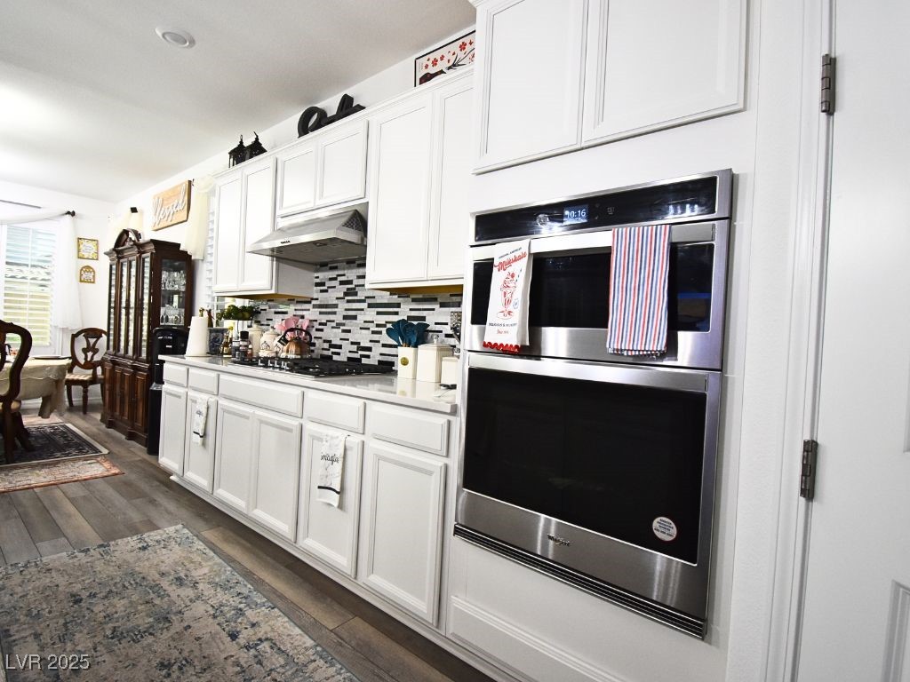 9985 Blackbark Court Property Photo 12