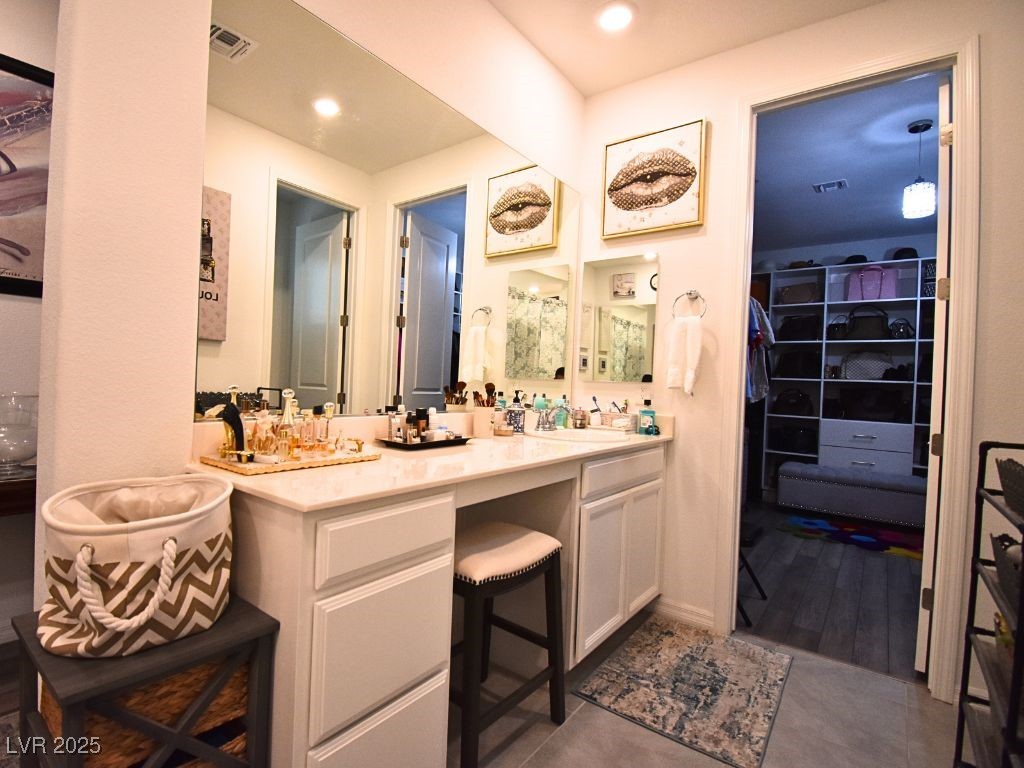 9985 Blackbark Court Property Photo 18