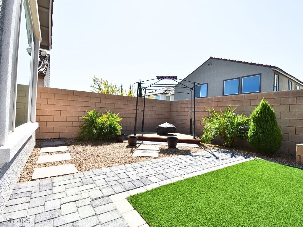 9985 Blackbark Court Property Photo 28