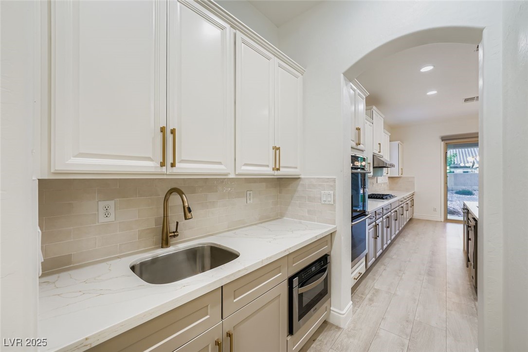 9713 University Ridge Avenue Property Photo 10