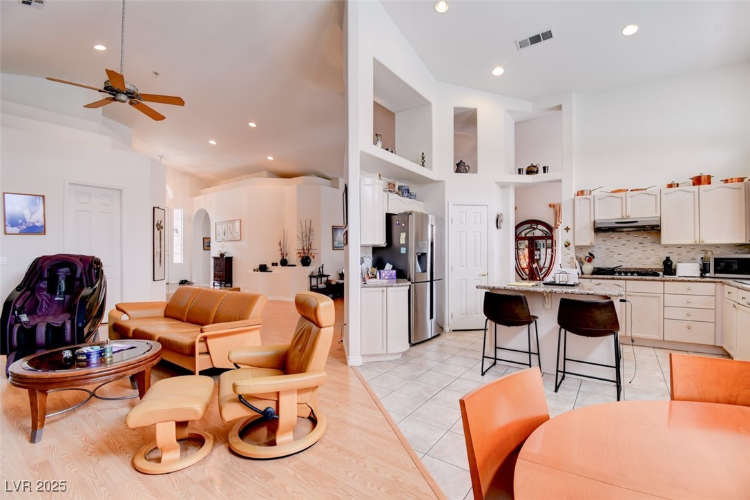 8759 Las Olivas Avenue Property Photo 22