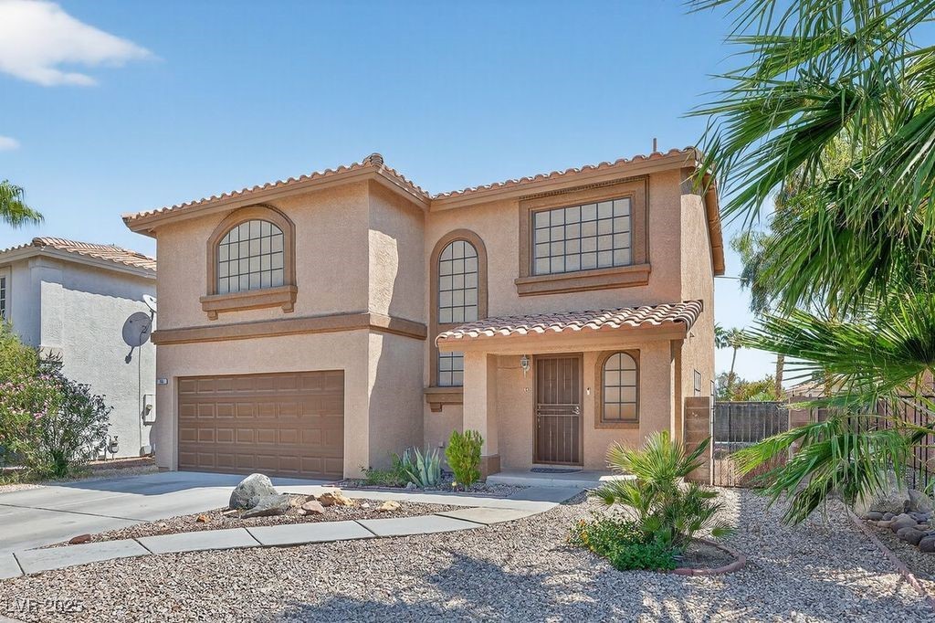 986 Painted Pony Drive Property Photo 2