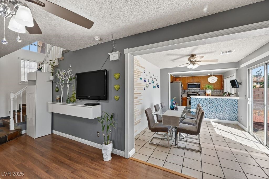 986 Painted Pony Drive Property Photo 7