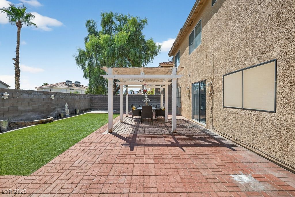 986 Painted Pony Drive Property Photo 32