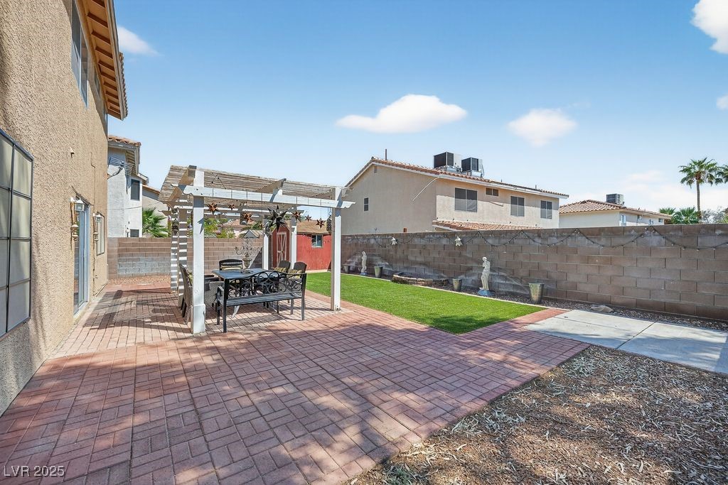 986 Painted Pony Drive Property Photo 33