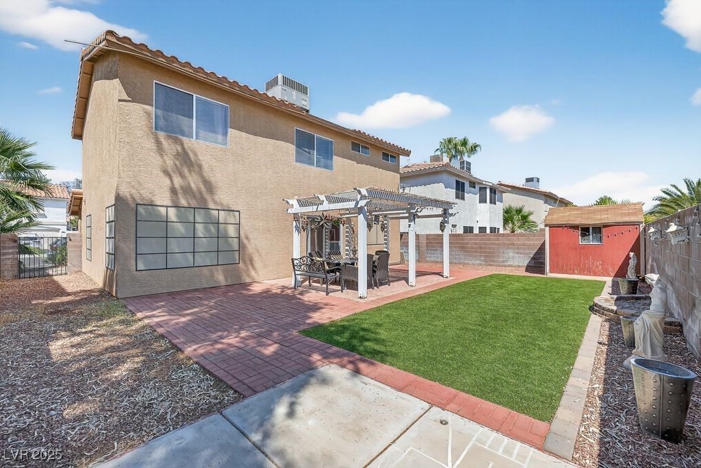 986 Painted Pony Drive Property Photo 35