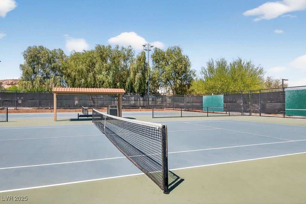 986 Painted Pony Drive Property Photo 39