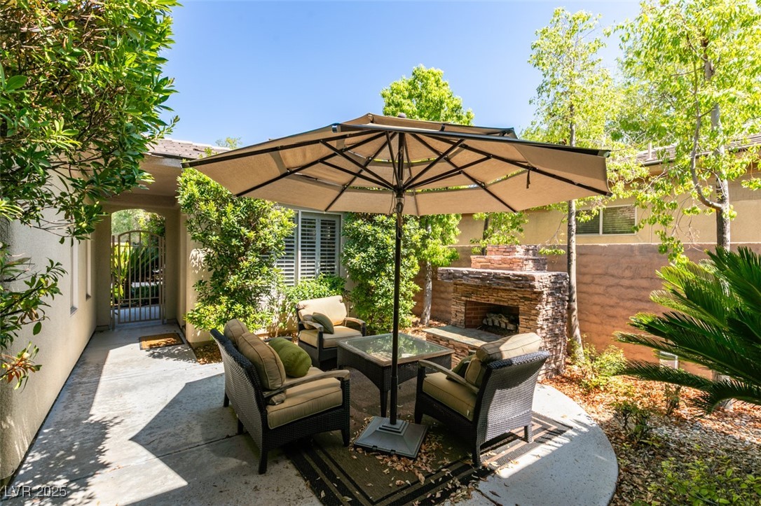 46 Fountainhead Circle Property Photo 4