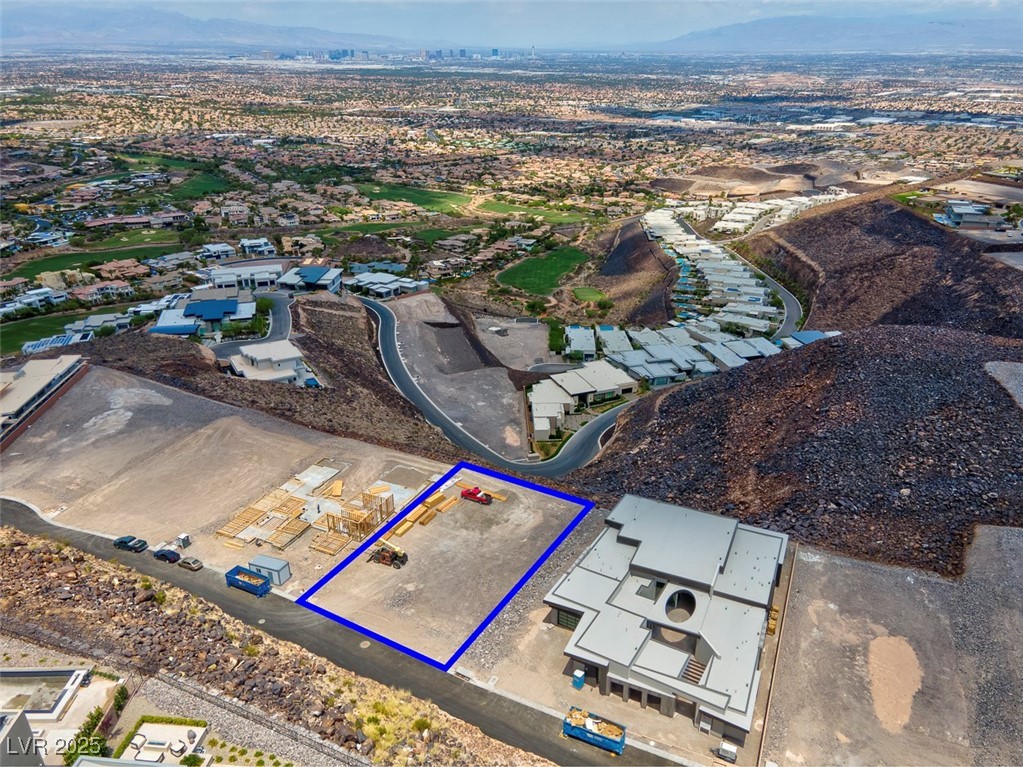 567 Rock Peak Drive Property Photo 6