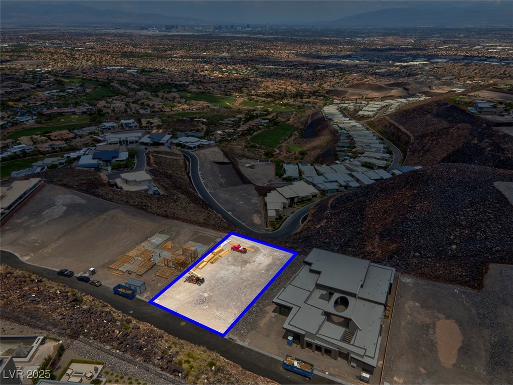 567 Rock Peak Drive Property Photo 7