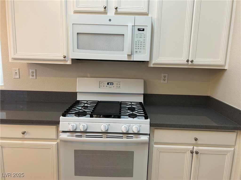 4642 Zia Ridge Street Property Photo 25