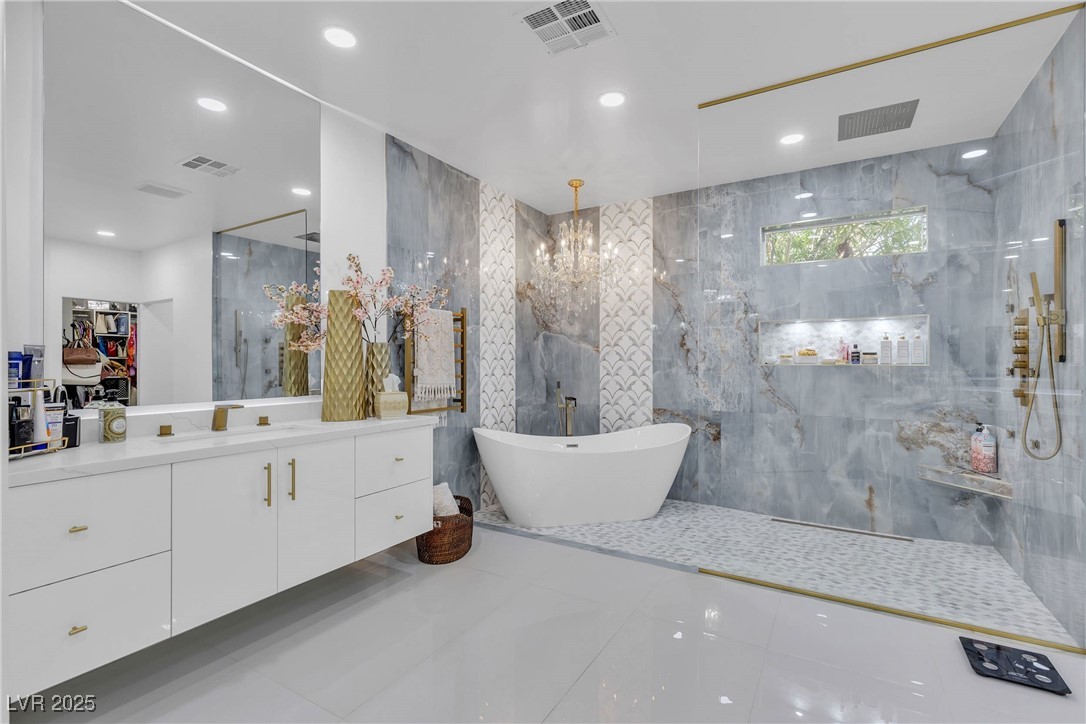 3341 Camino Gardens Way Way Property Photo 2