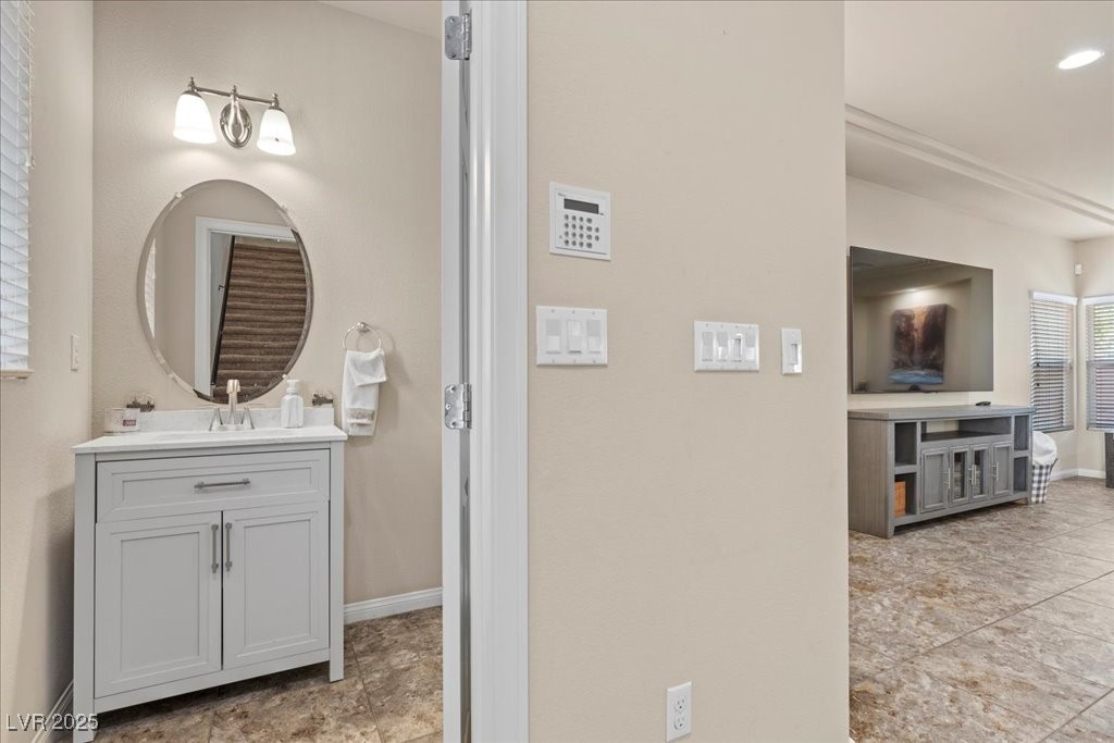 6423 West Camero Avenue Property Photo 5