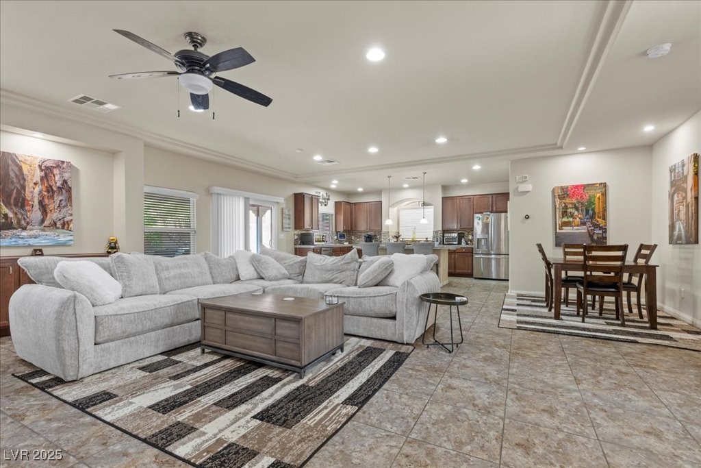 6423 West Camero Avenue Property Photo 8