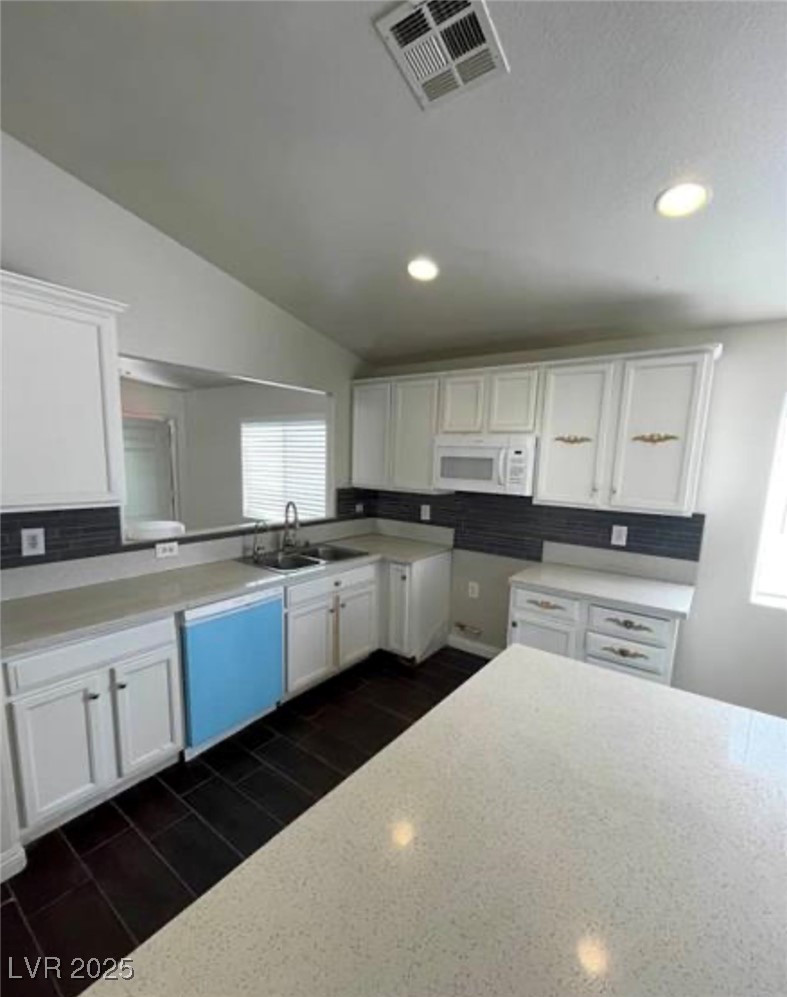 5713 Lawrence Street Property Photo 4