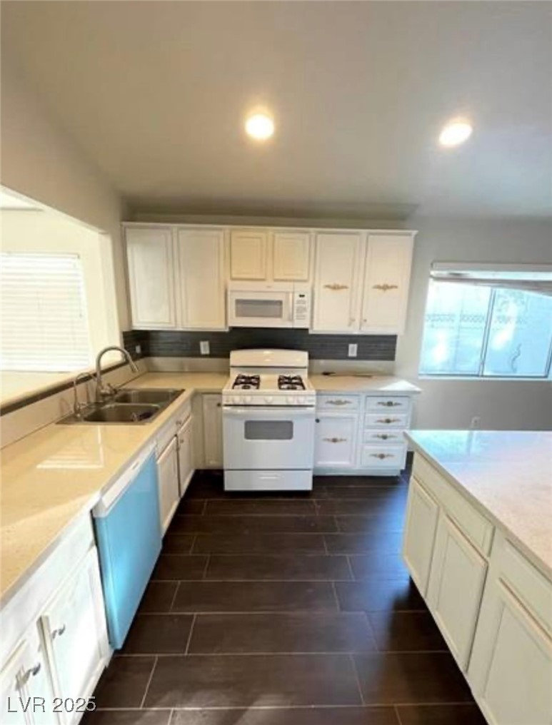 5713 Lawrence Street Property Photo 8