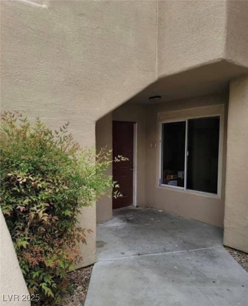 1909 Villa Palms Court 109 Property Photo 4