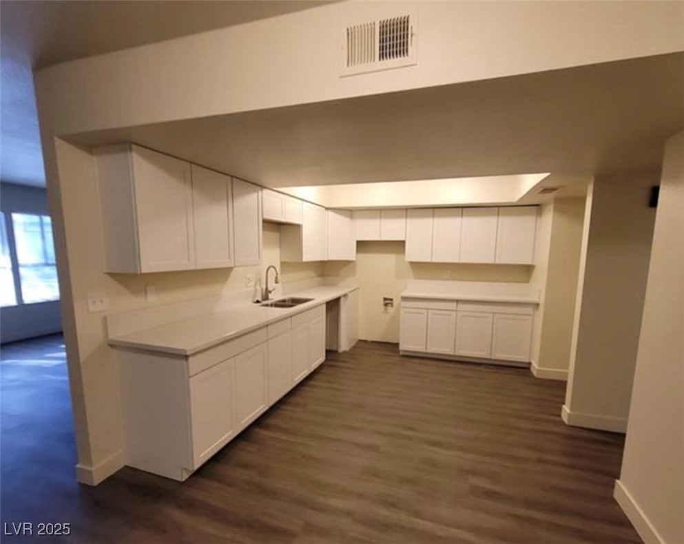 3364 Royce Court Property Photo 5