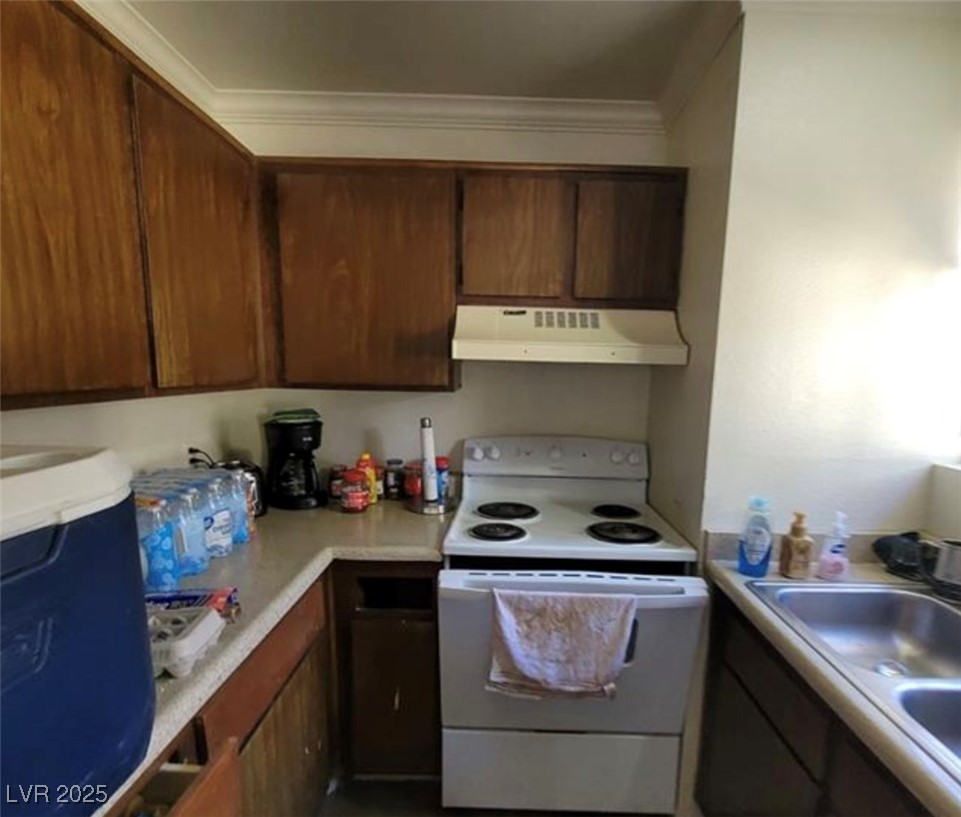 5049 Spencer Street D Property Photo 9