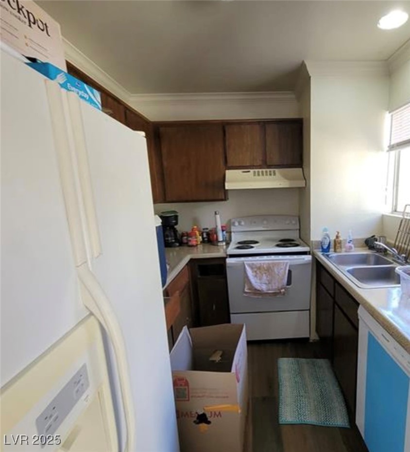 5049 Spencer Street D Property Photo 10