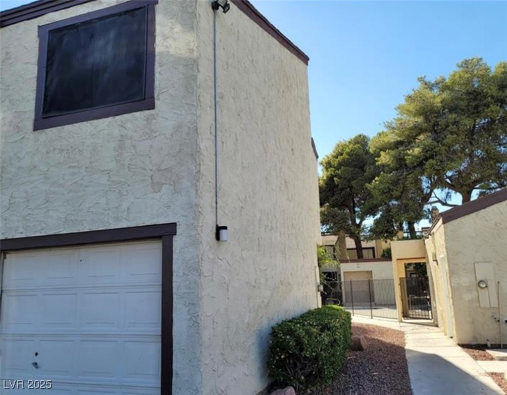 5049 Spencer Street D Property Photo 41