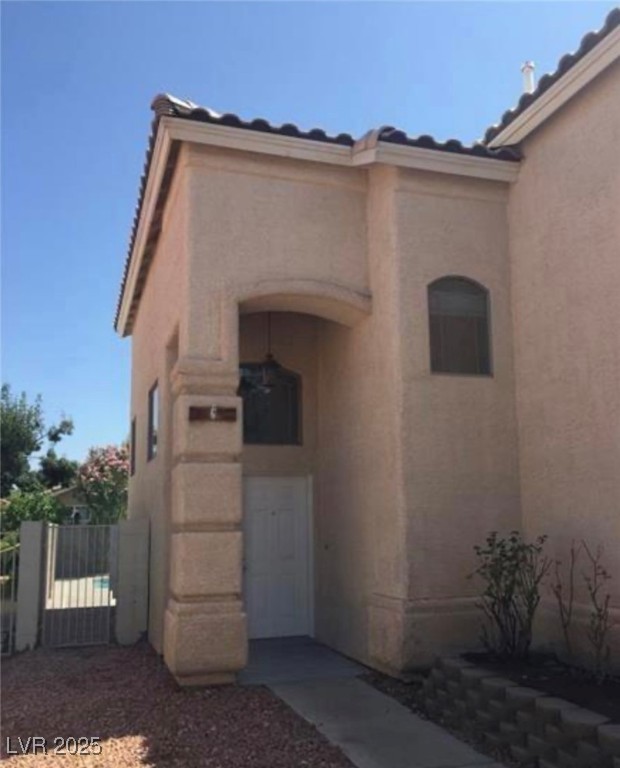 9076 Quarrystone Way Property Photo 3
