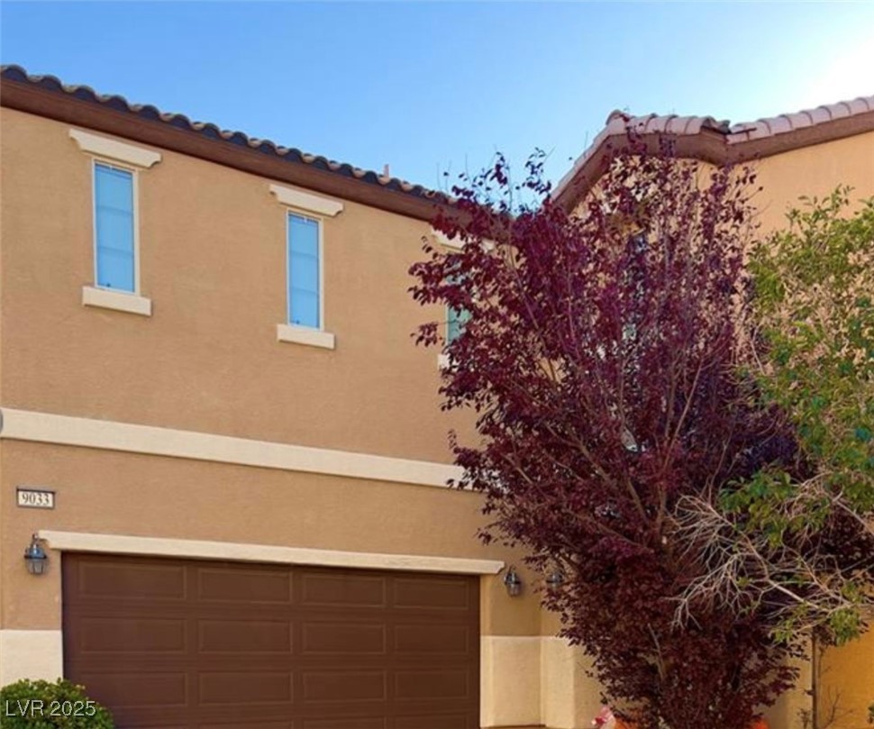 9033 Savvy Seam Court Property Photo 2
