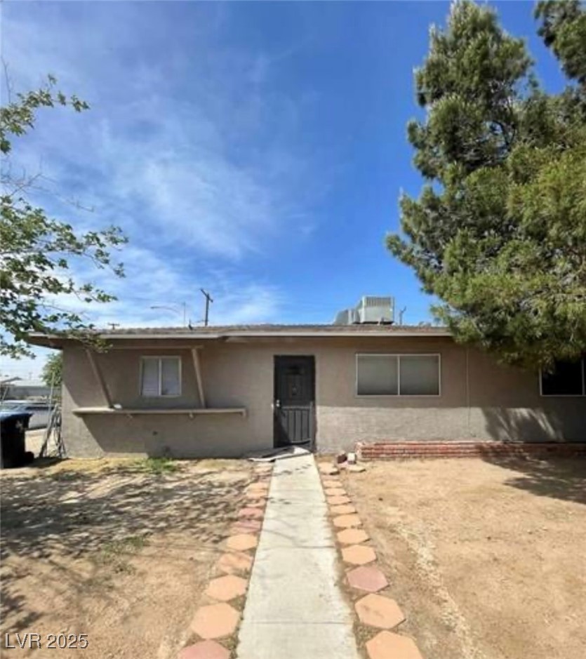 2100 Dogwood Avenue