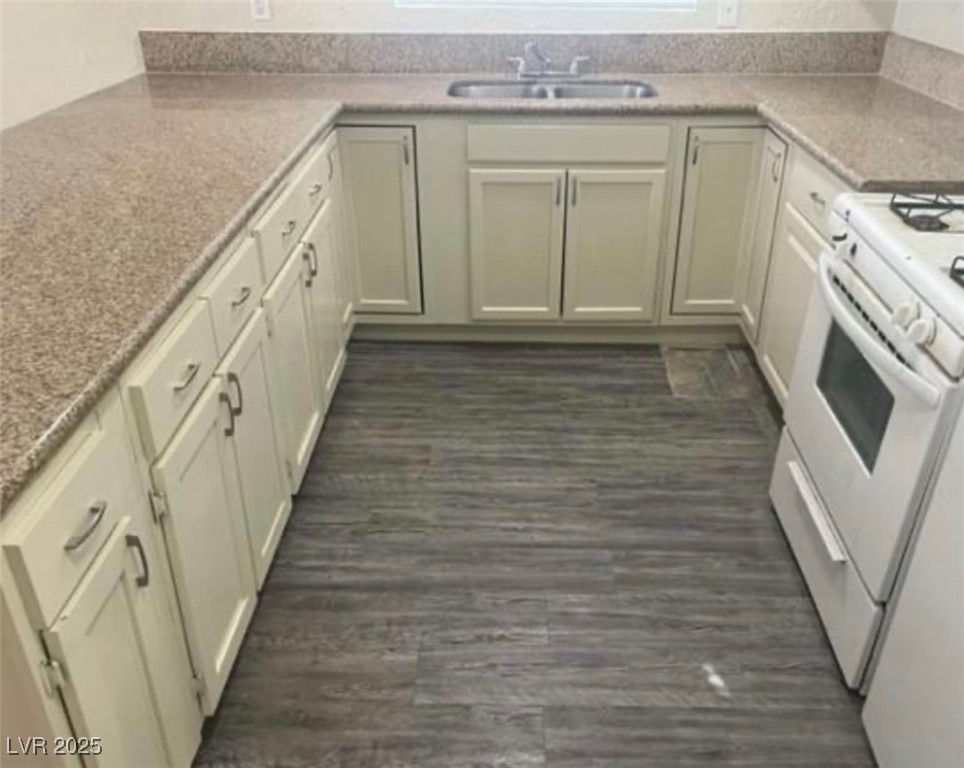 3630 Three Bars Court Property Photo 6