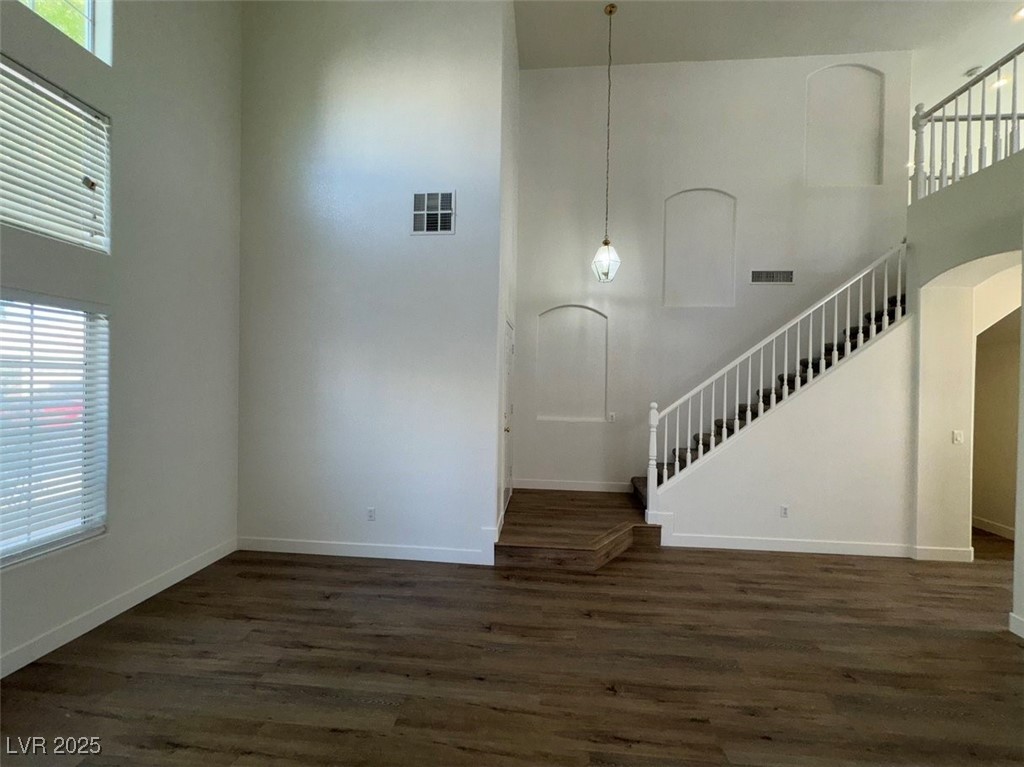 7633 Rainbow Cove Drive Property Photo 5