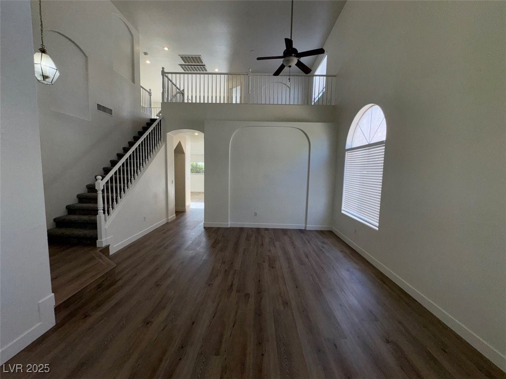 7633 Rainbow Cove Drive Property Photo 8