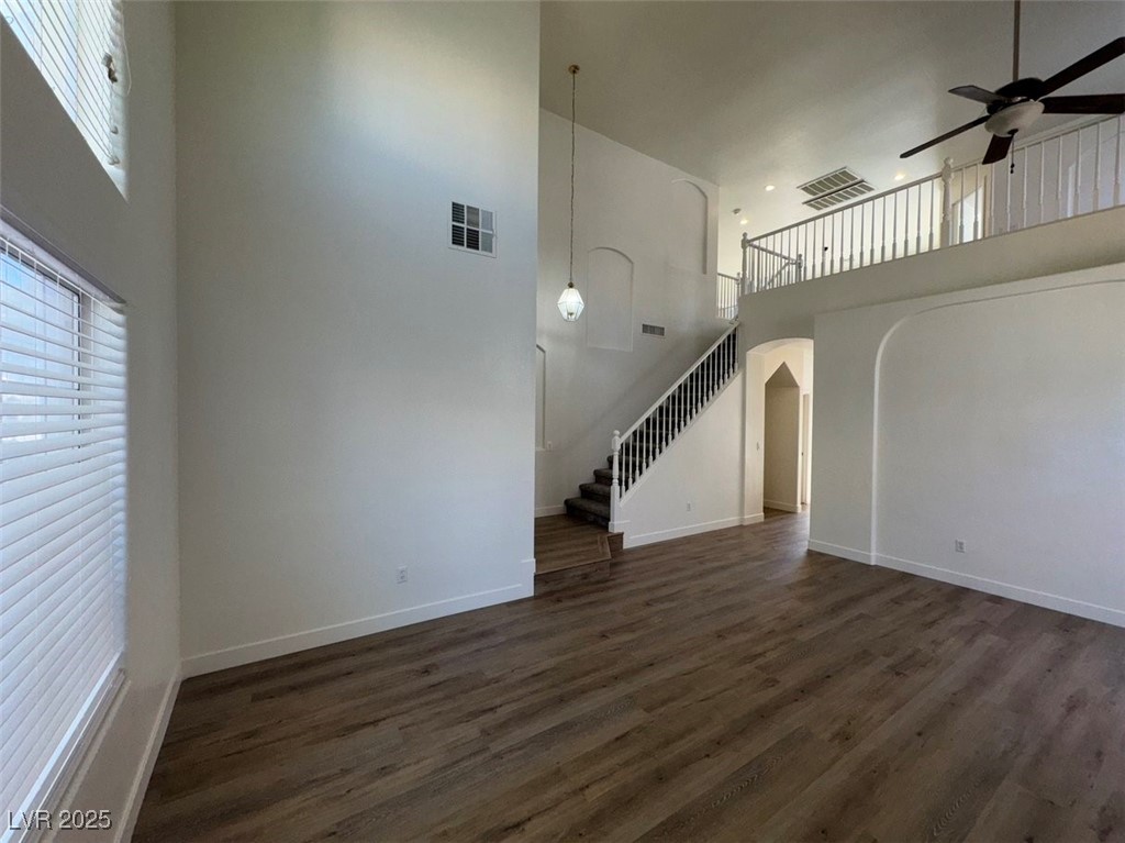 7633 Rainbow Cove Drive Property Photo 9