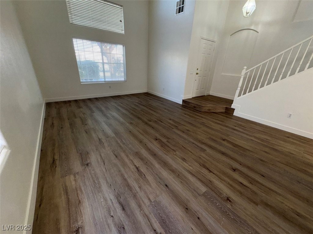 7633 Rainbow Cove Drive Property Photo 10
