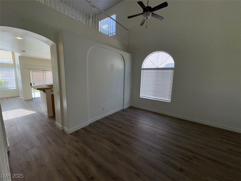 7633 Rainbow Cove Drive Property Photo 12