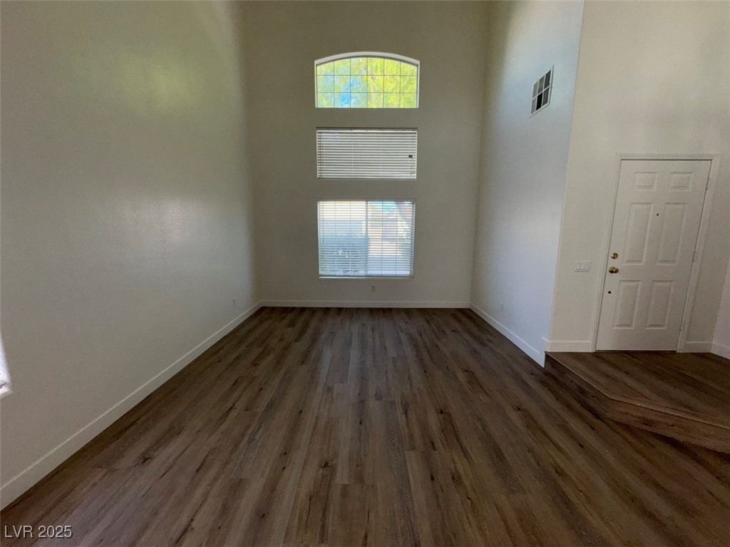 7633 Rainbow Cove Drive Property Photo 14