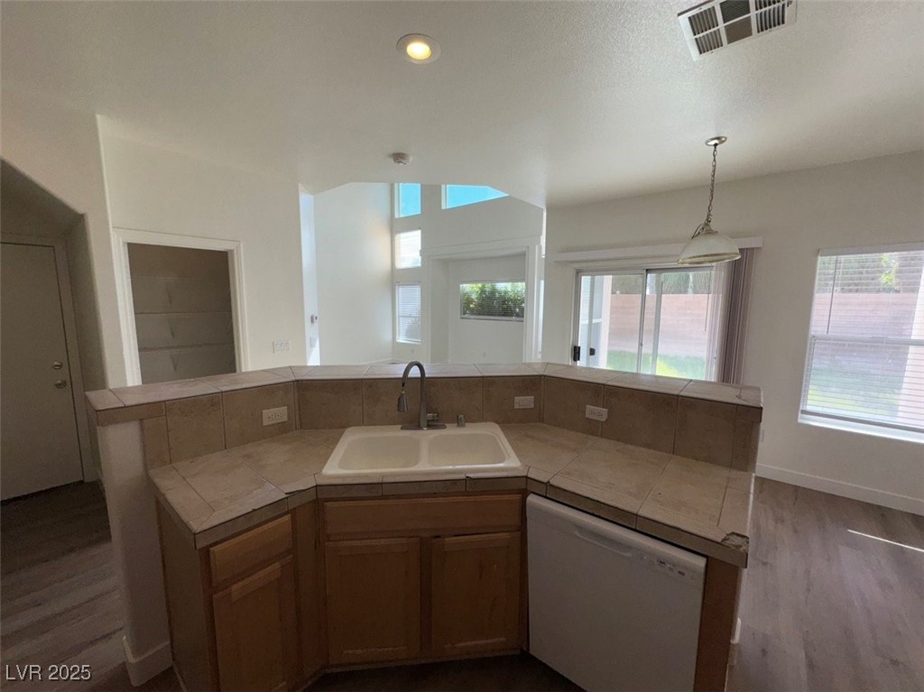 7633 Rainbow Cove Drive Property Photo 20