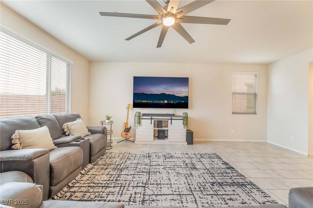 1132 Strada Cristallo Property Photo 4