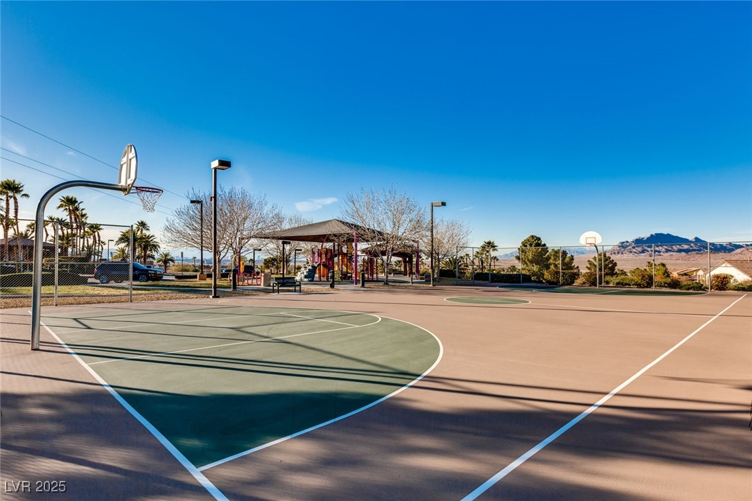 1132 Strada Cristallo Property Photo 33