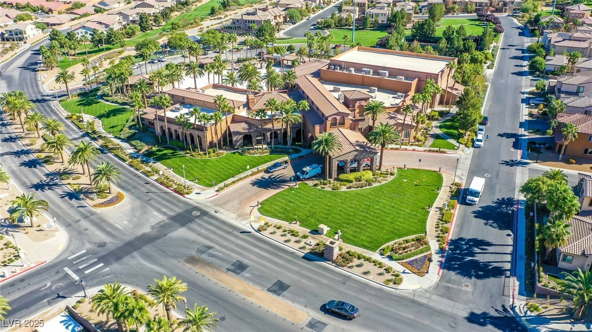 1132 Strada Cristallo Property Photo 37