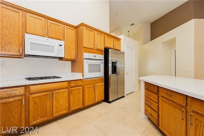 11204 Newbury Hills Avenue Property Photo 6