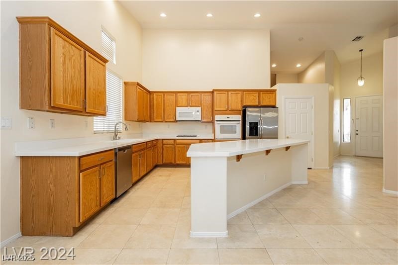 11204 Newbury Hills Avenue Property Photo 9