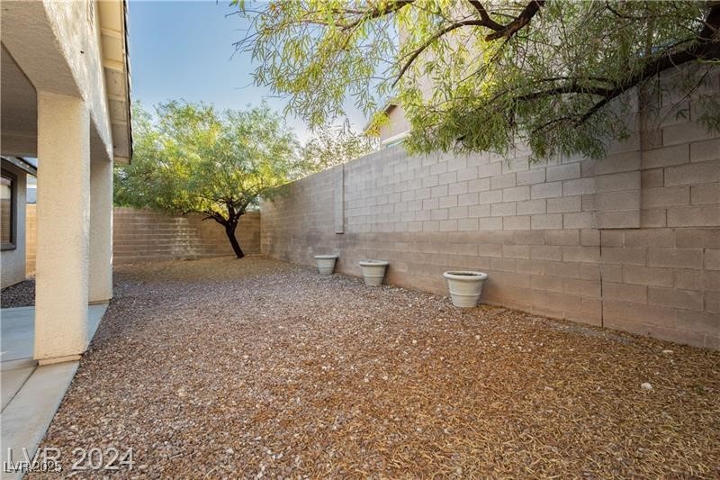 11204 Newbury Hills Avenue Property Photo 43