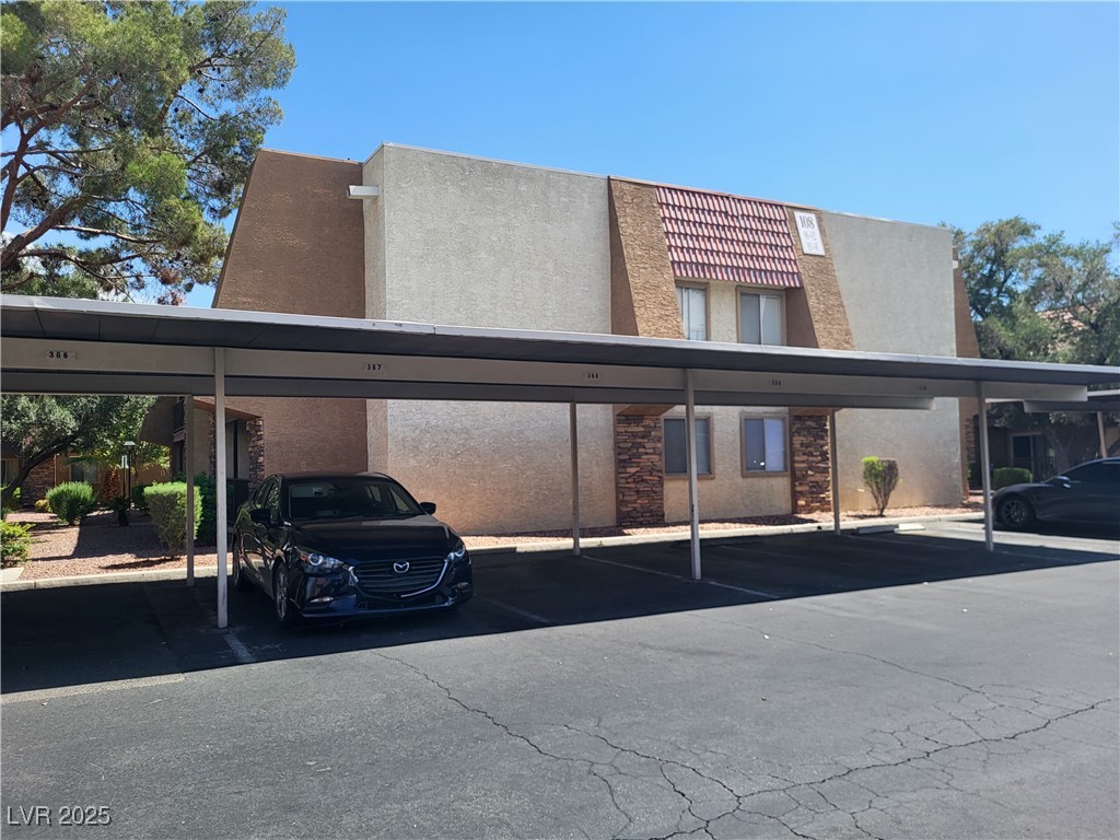 2716241 Property Photo 2