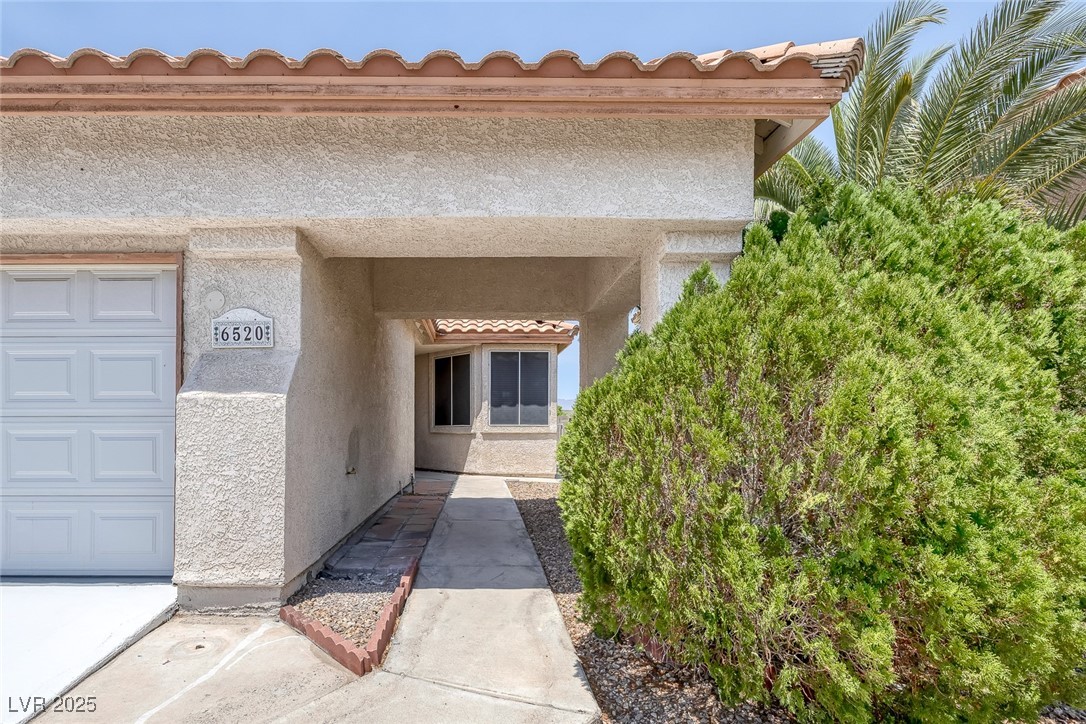 6520 Lombard Drive Property Photo 4