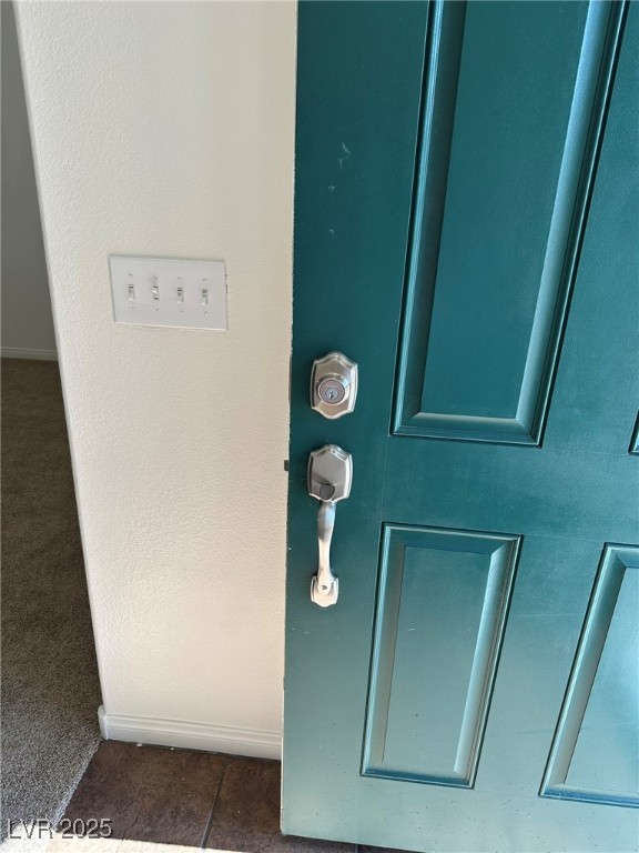 2716425 Property Photo 2