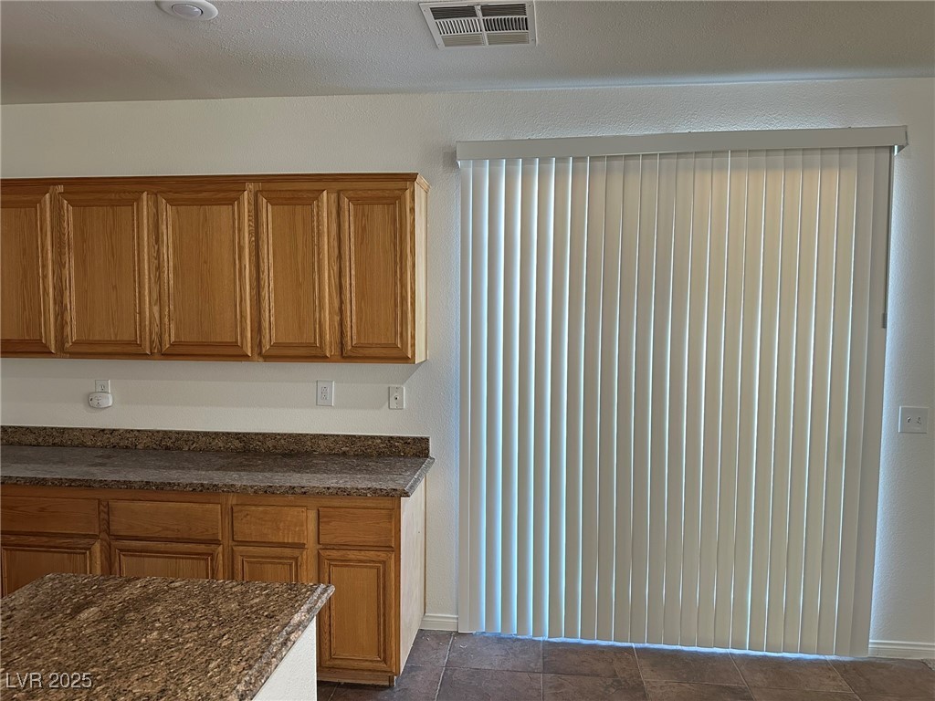 2716425 Property Photo 12