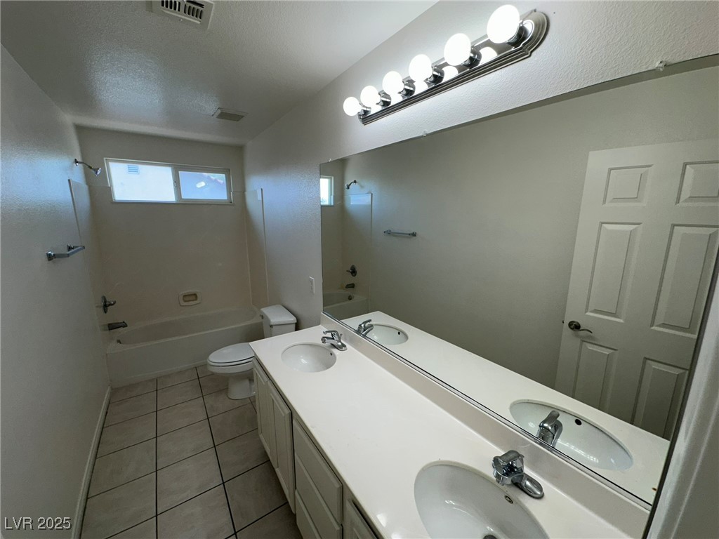 2716425 Property Photo 25
