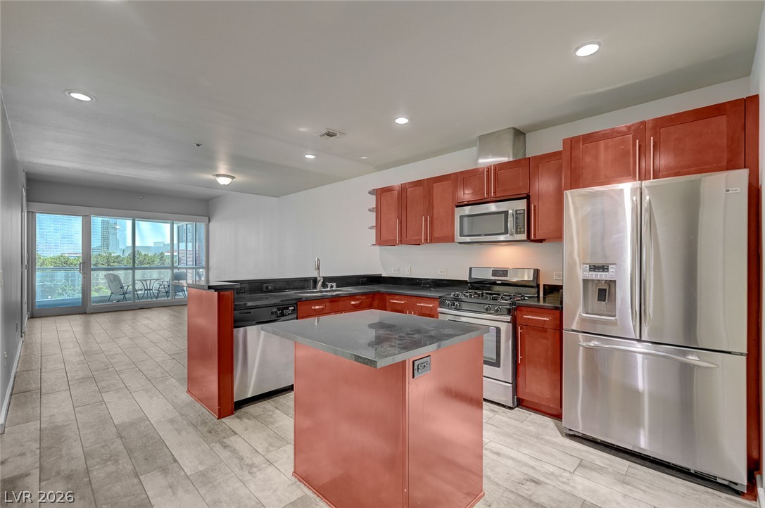 4575 Dean Martin Drive 711 Property Photo 4