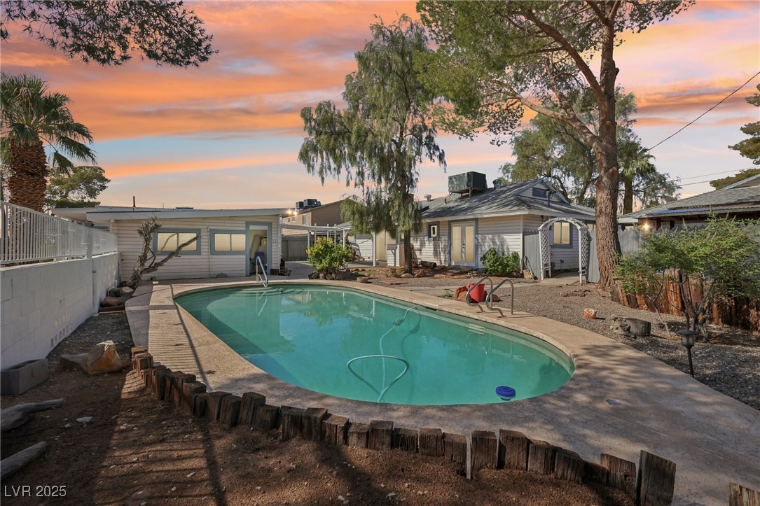 1744 Leonard Lane Property Photo 3