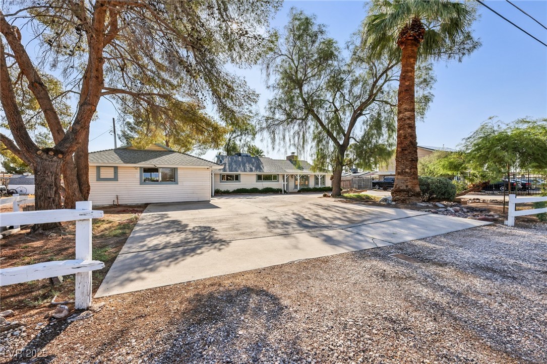 1744 Leonard Lane Property Photo 6